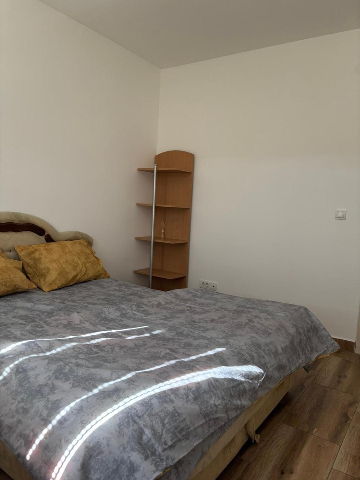 Dp Lux Apartman Obrenovac Buitenkant foto