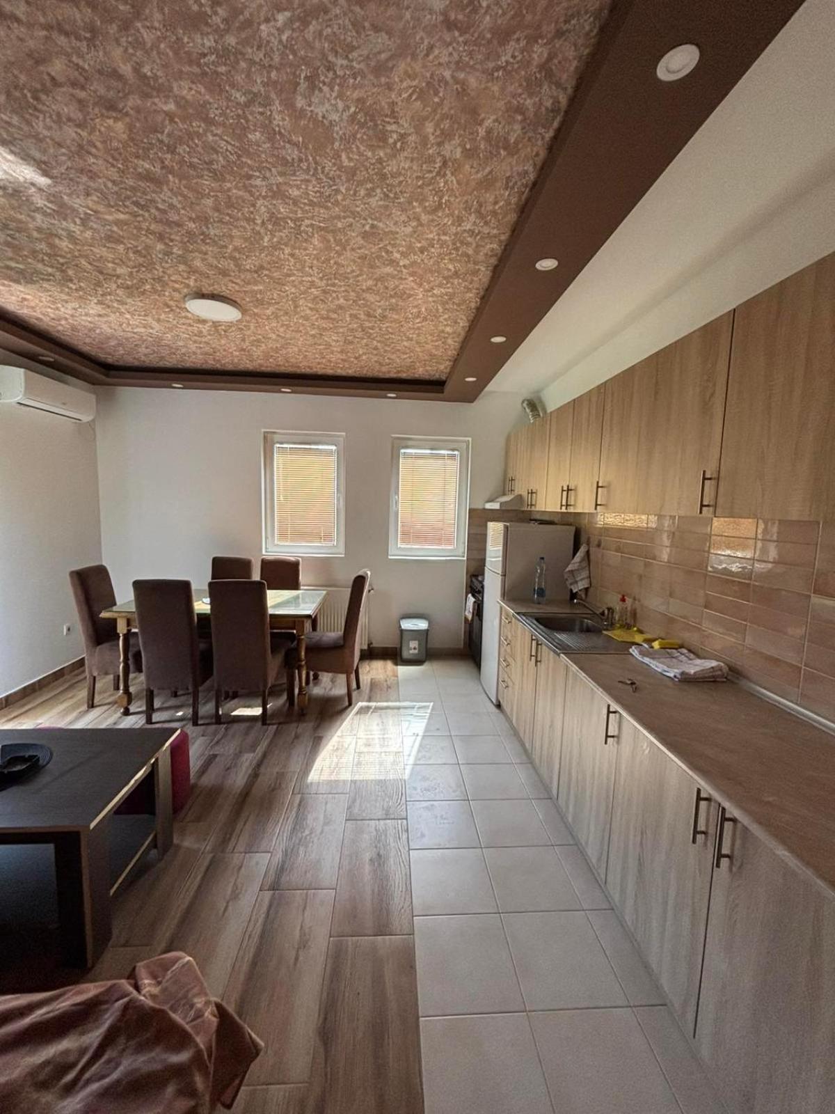 Dp Lux Apartman Obrenovac Buitenkant foto